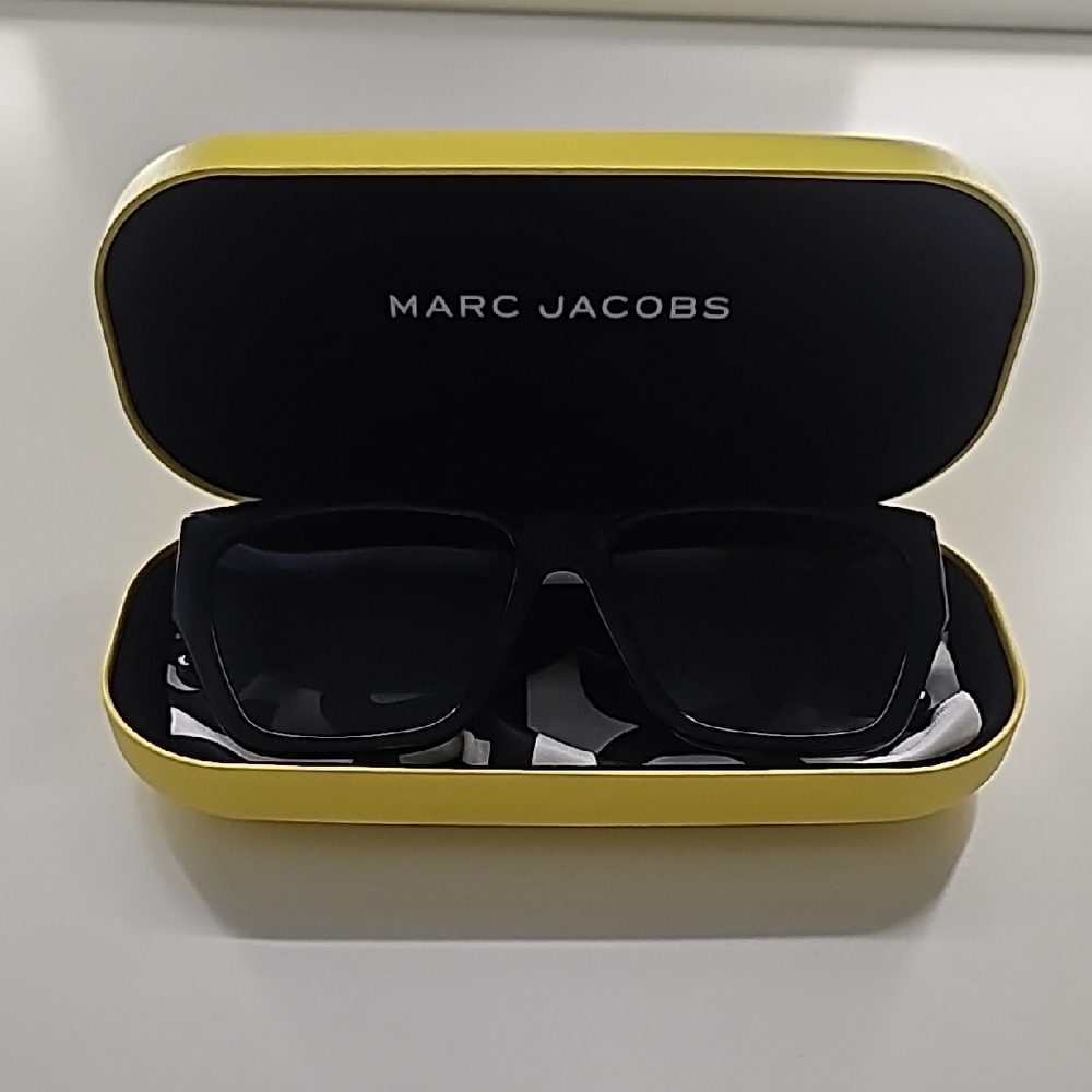 Marc Jacobs Rectangular Black Sunglasses - image 1